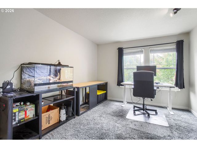 28525 GREENWAY Dr, Wilsonville, OR 97070