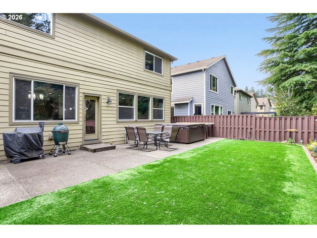 28525 GREENWAY Dr, Wilsonville, OR 97070