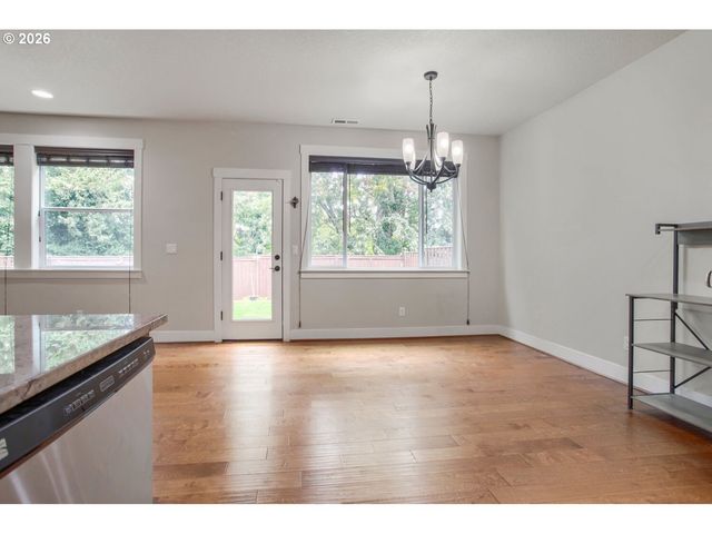 28525 GREENWAY Dr, Wilsonville, OR 97070