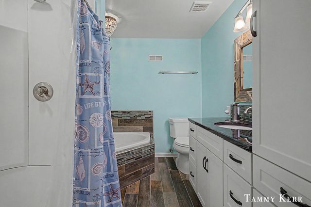 2339 Forest Trail Circle, Fennville, MI 49408