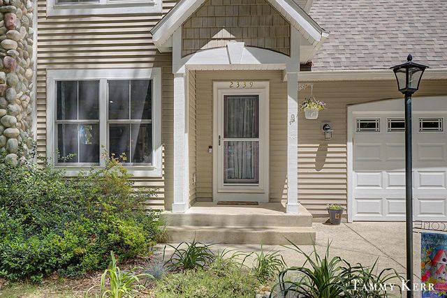2339 Forest Trail Circle, Fennville, MI 49408