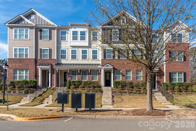 16629 Summers Walk Boulevard, Davidson, NC 28036
