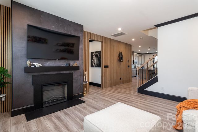 16629 Summers Walk Boulevard, Davidson, NC 28036