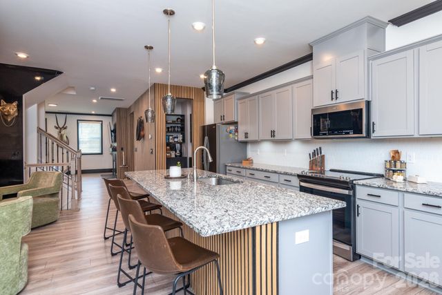 16629 Summers Walk Boulevard, Davidson, NC 28036