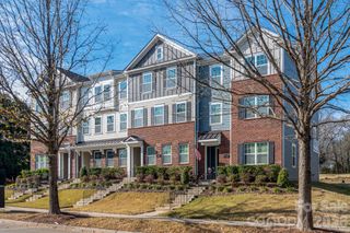 16629 Summers Walk Boulevard, Davidson, NC 28036