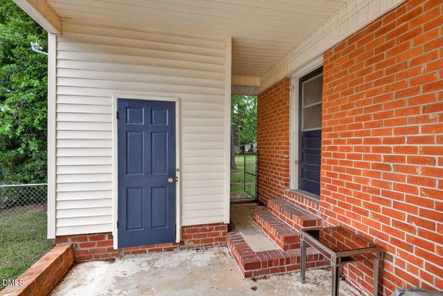 204 Ln Of Sir Gawaine, Garner, NC 27529