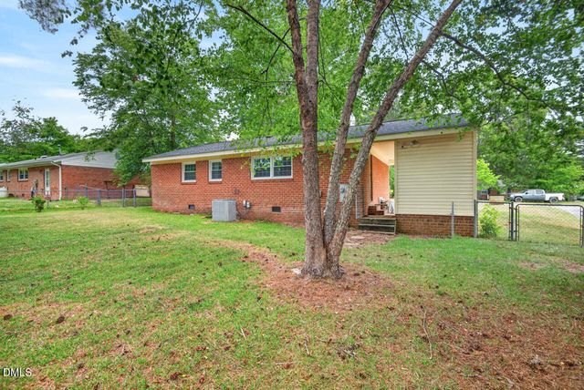 204 Ln Of Sir Gawaine, Garner, NC 27529