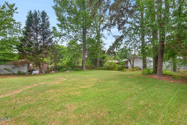 204 Ln Of Sir Gawaine, Garner, NC 27529