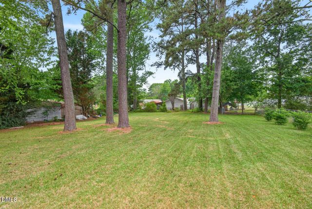 204 Ln Of Sir Gawaine, Garner, NC 27529