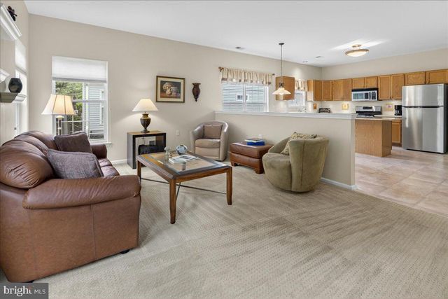 29 CARDINALFLOWER LA, West Windsor, NJ 08550