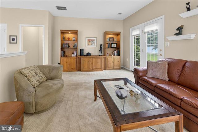 29 CARDINALFLOWER LA, West Windsor, NJ 08550