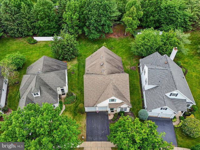 29 CARDINALFLOWER LA, West Windsor, NJ 08550