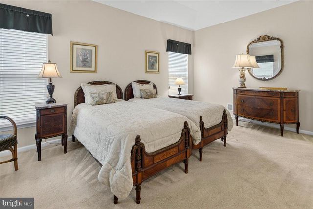 29 CARDINALFLOWER LA, West Windsor, NJ 08550