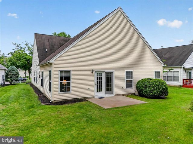 29 CARDINALFLOWER LA, West Windsor, NJ 08550