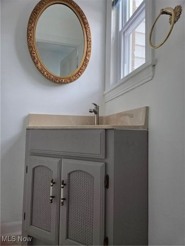 3698 Washington Boulevard, University Heights, OH 44118