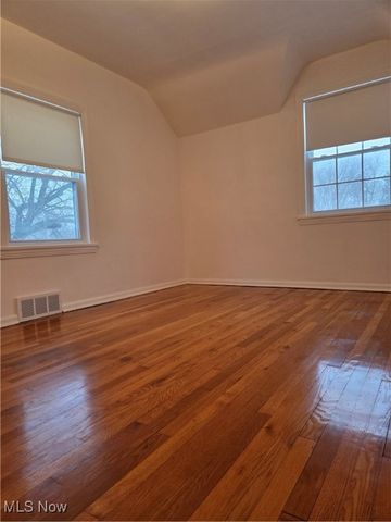 3698 Washington Boulevard, University Heights, OH 44118