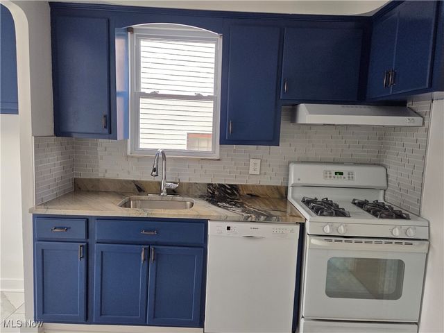 3698 Washington Boulevard, University Heights, OH 44118