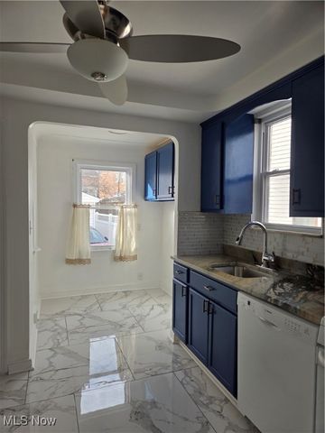 3698 Washington Boulevard, University Heights, OH 44118