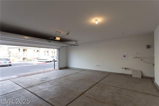667 Tiarella Lane, Henderson, NV 89015