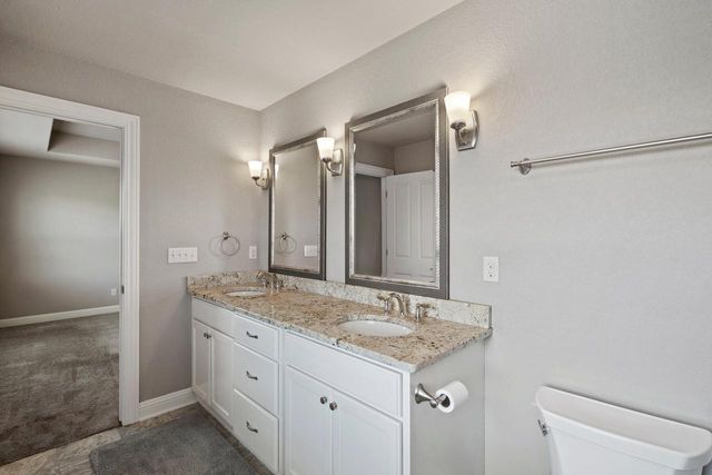 N63W13412 Hummingbird WAY, Menomonee Falls, WI 53051