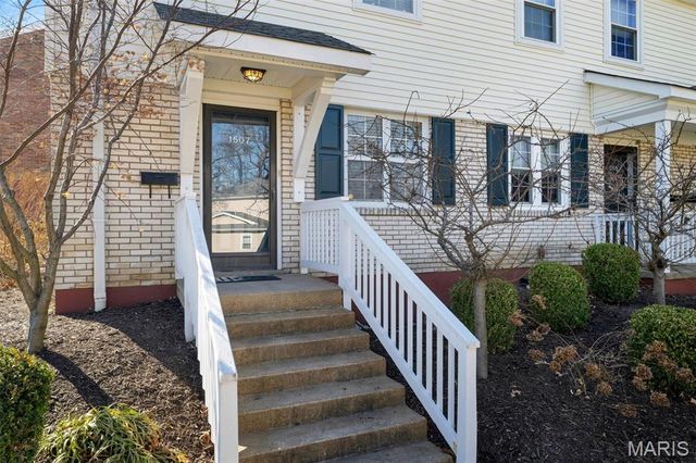 1507 Swallow Drive, Brentwood, MO 63144