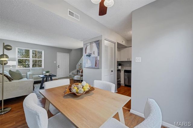 1507 Swallow Drive, Brentwood, MO 63144