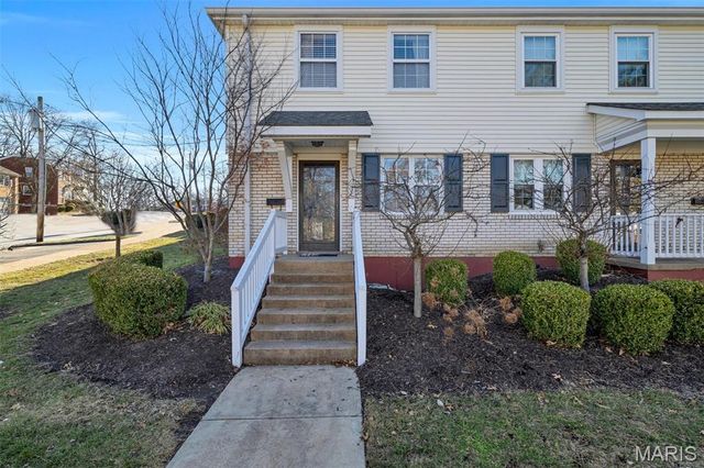 1507 Swallow Drive, Brentwood, MO 63144