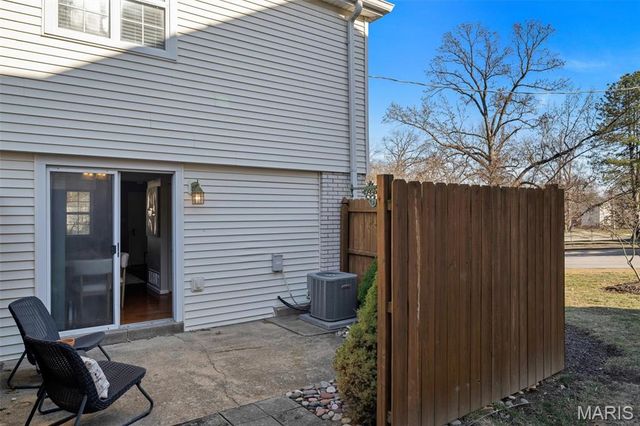 1507 Swallow Drive, Brentwood, MO 63144