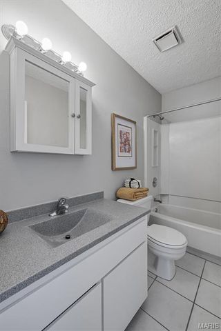 1507 Swallow Drive, Brentwood, MO 63144