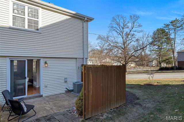 1507 Swallow Drive, Brentwood, MO 63144