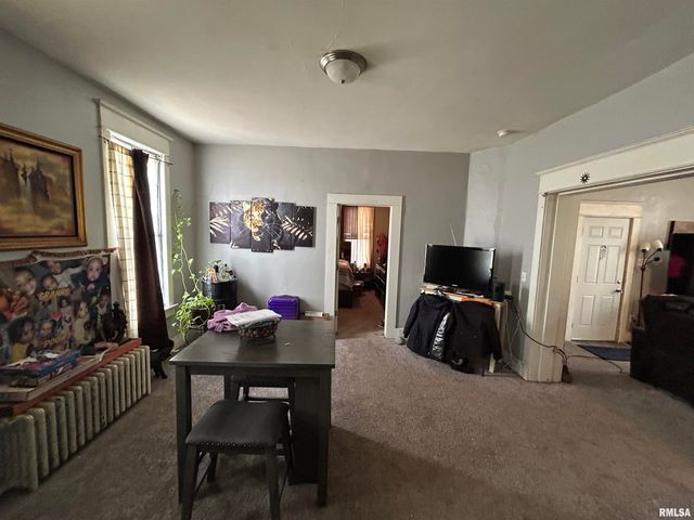 1335 W 13TH Street, Davenport, IA 52804