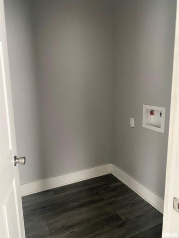 1335 W 13TH Street, Davenport, IA 52804