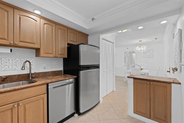 4505 S Ocean Boulevard 103, Highland Beach, FL 33487