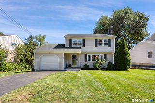 47 Old Stratfield Road, Fairfield, CT 06825