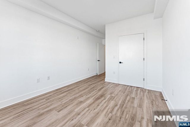 520 Cliff Street 327, Fairview, NJ 07022
