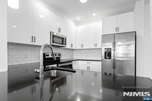 520 Cliff Street 327, Fairview, NJ 07022