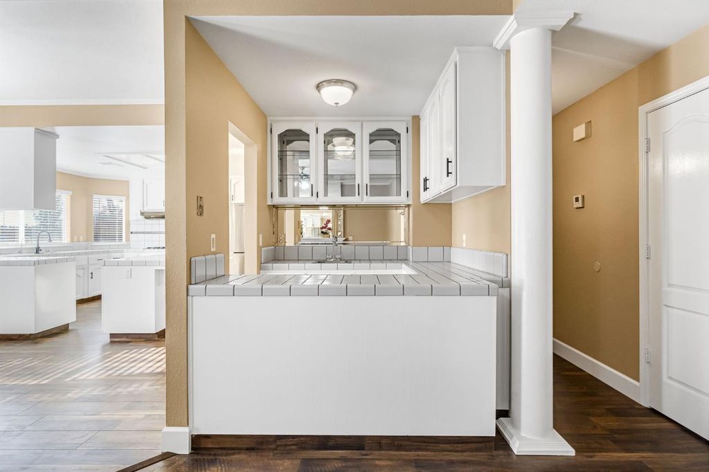 Image 21 of property listing at 2034 Wrenwood Avenue, Clovis, CA 93611