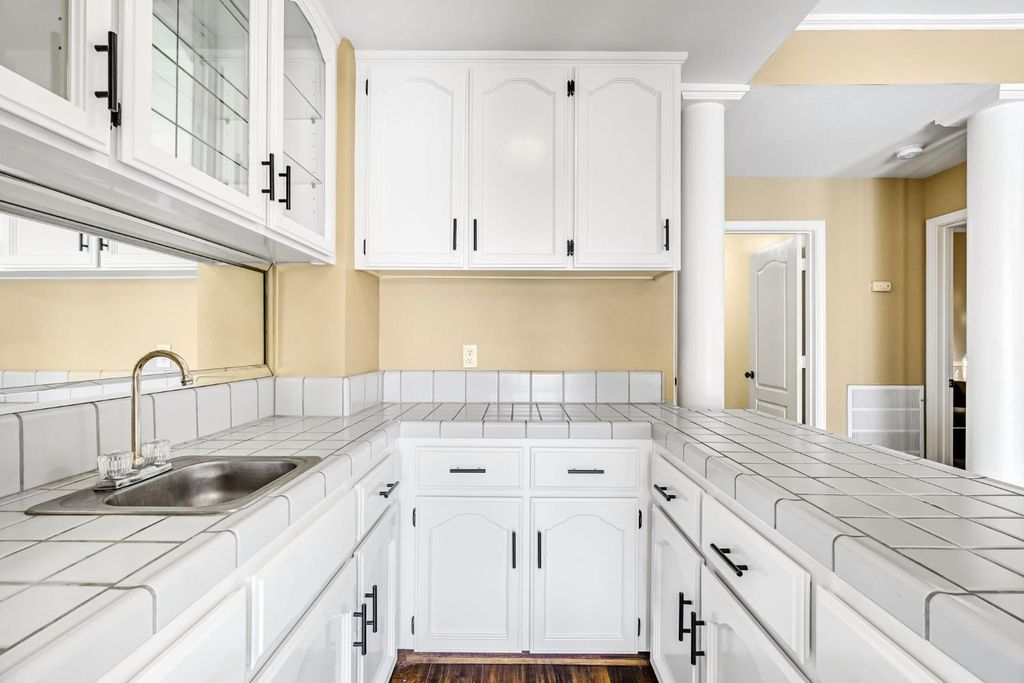 Image 22 of property listing at 2034 Wrenwood Avenue, Clovis, CA 93611