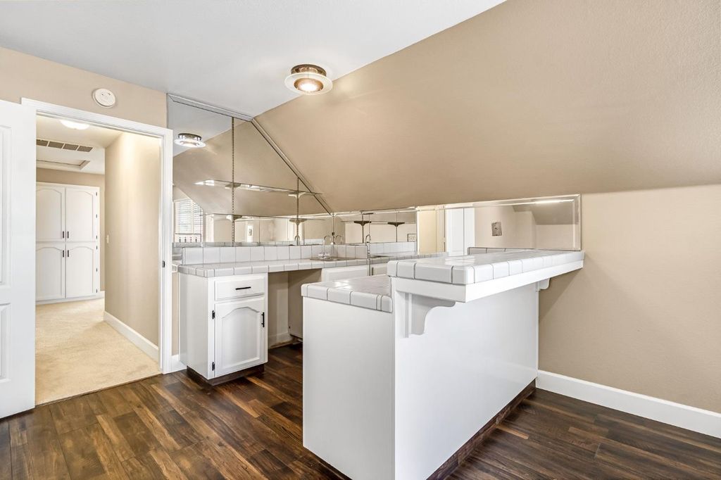 Image 33 of property listing at 2034 Wrenwood Avenue, Clovis, CA 93611