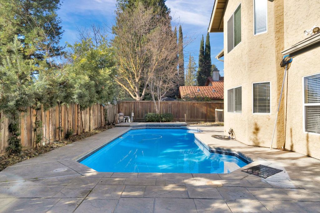 Image 49 of property listing at 2034 Wrenwood Avenue, Clovis, CA 93611