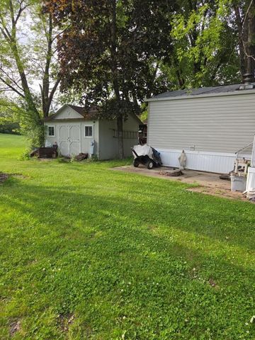 381 Skyline Drive, Edgerton, WI 53534