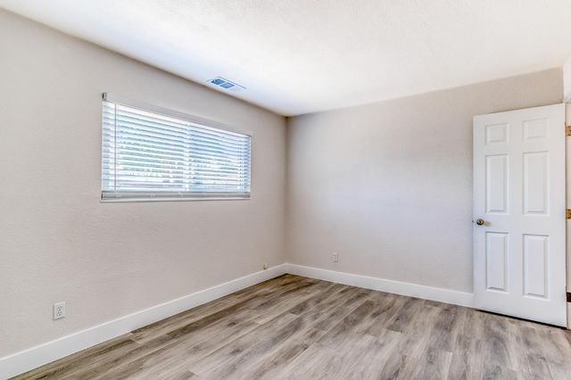 430 Eva Dr, Manteca, CA 95336