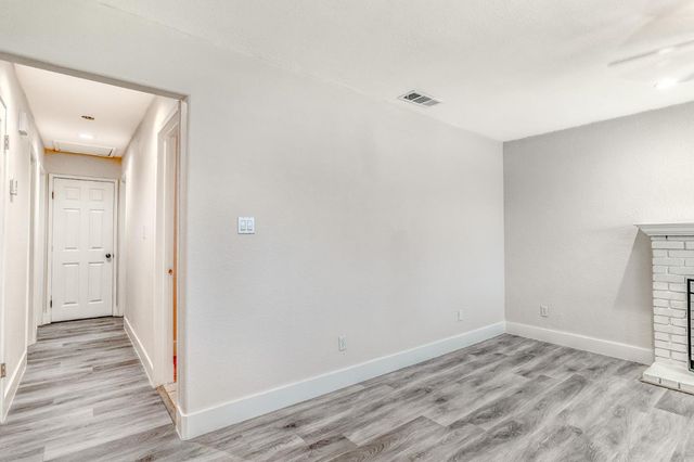 430 Eva Dr, Manteca, CA 95336