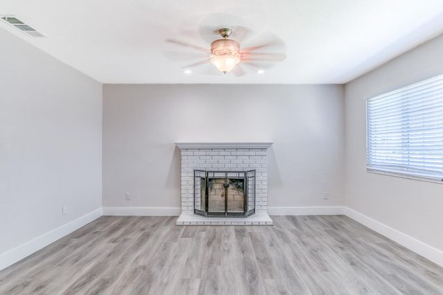 430 Eva Dr, Manteca, CA 95336