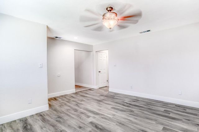 430 Eva Dr, Manteca, CA 95336