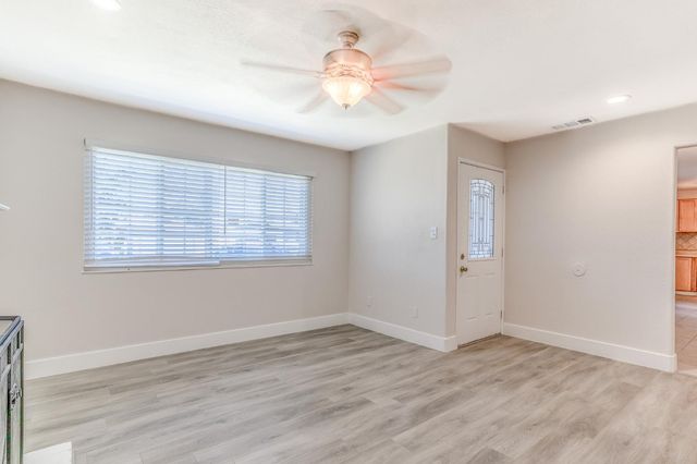 430 Eva Dr, Manteca, CA 95336