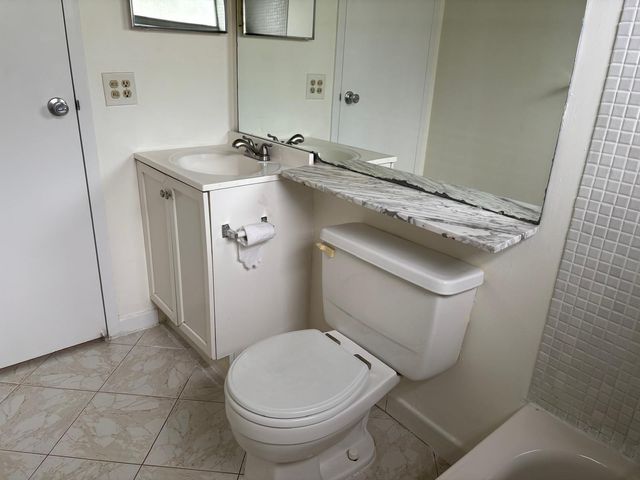 345 Brittany H, Delray Beach, FL 33446