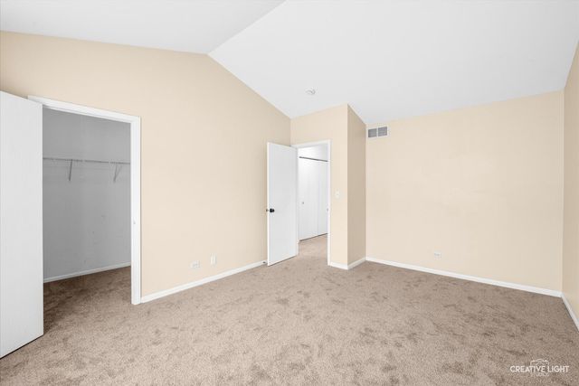 2409 Courtyard Circle 4, Aurora, IL 60506