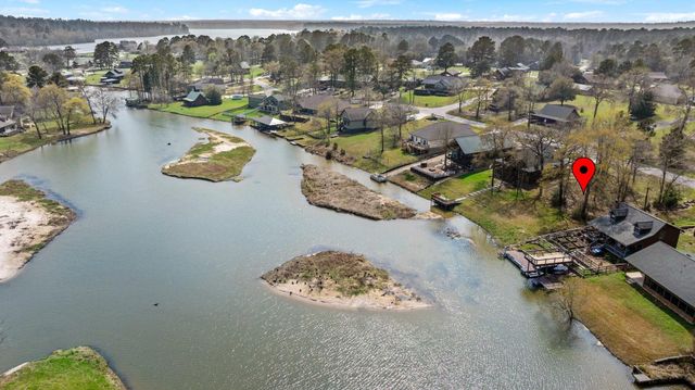 78 Hunters Creek Drive, Huntsville, TX 77340