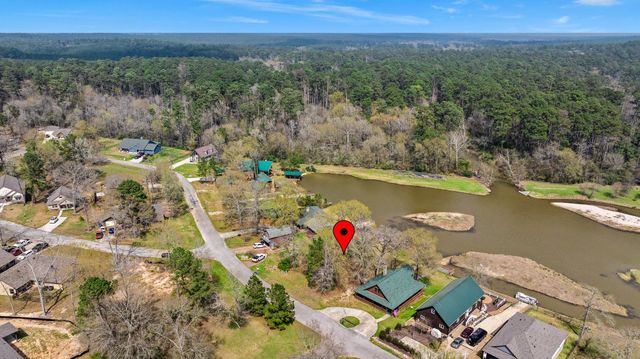 78 Hunters Creek Drive, Huntsville, TX 77340